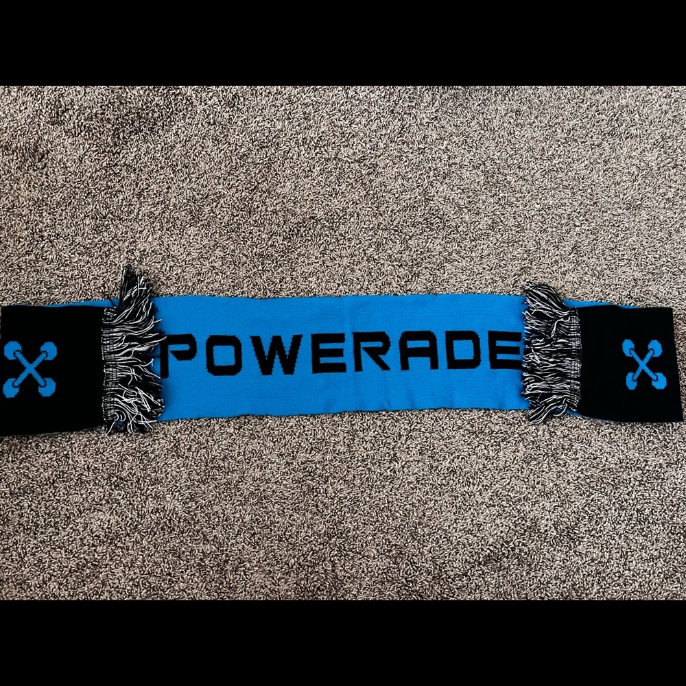 Official Powerade Scarf Irreversible